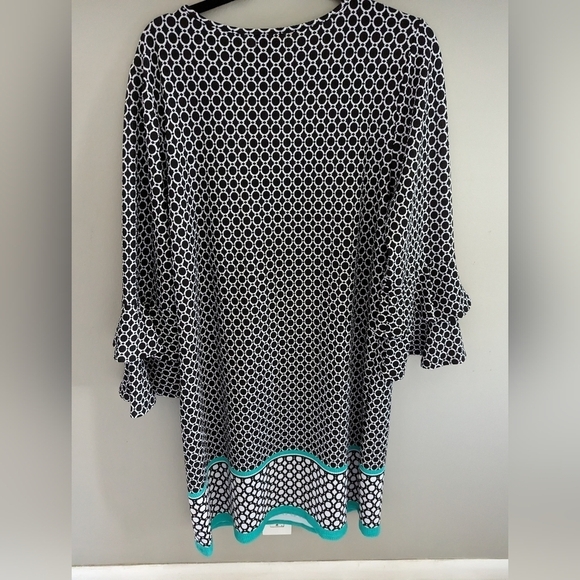 Tacera Ruffle Sleeve shift dress size 1X - Picture 2 of 6